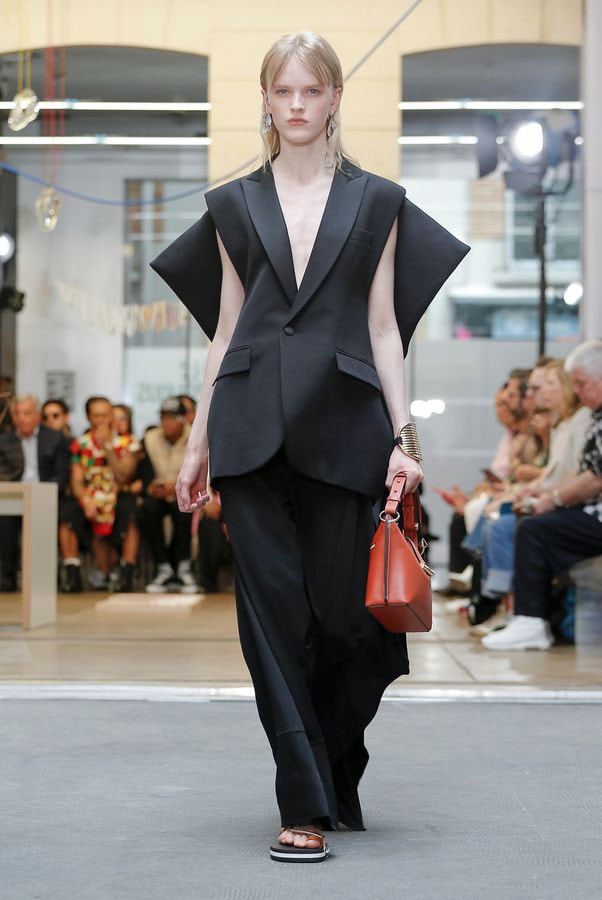 JW Anderson SS20 Paris Fashion Week Runway Show spring summer 2020 Jonathan Anderson