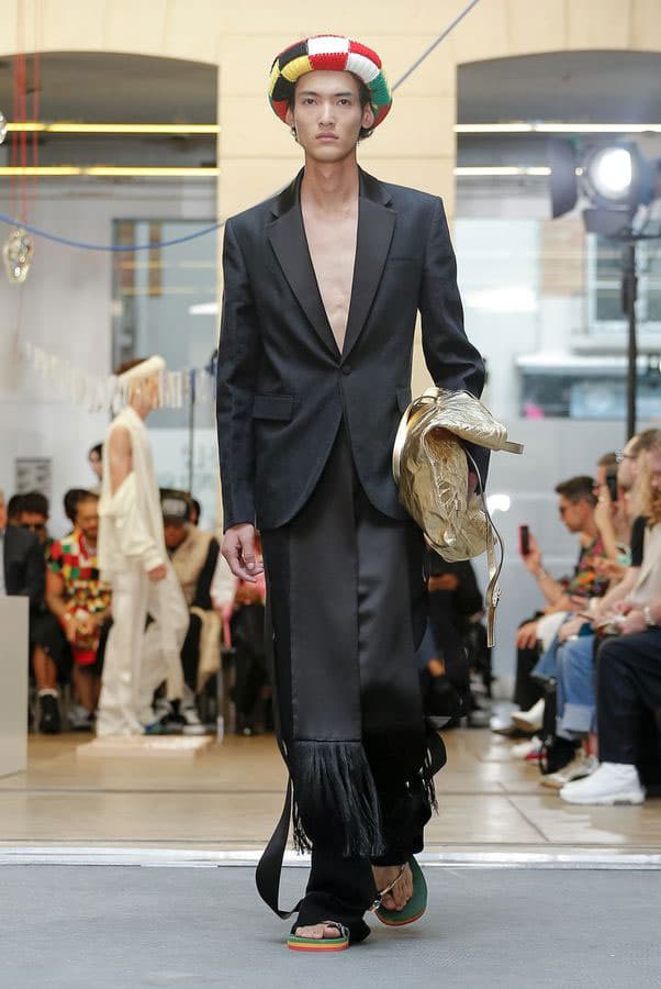JW Anderson SS20 Paris Fashion Week Runway Show spring summer 2020 Jonathan Anderson