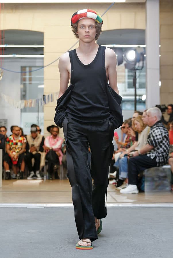 JW Anderson SS20 Paris Fashion Week Runway Show spring summer 2020 Jonathan Anderson