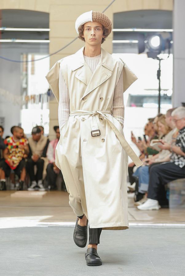JW Anderson SS20 Paris Fashion Week Runway Show spring summer 2020 Jonathan Anderson