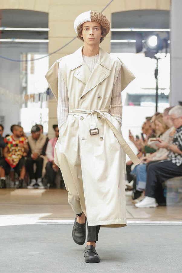 JW Anderson SS20 Paris Fashion Week Runway Show spring summer 2020 Jonathan Anderson