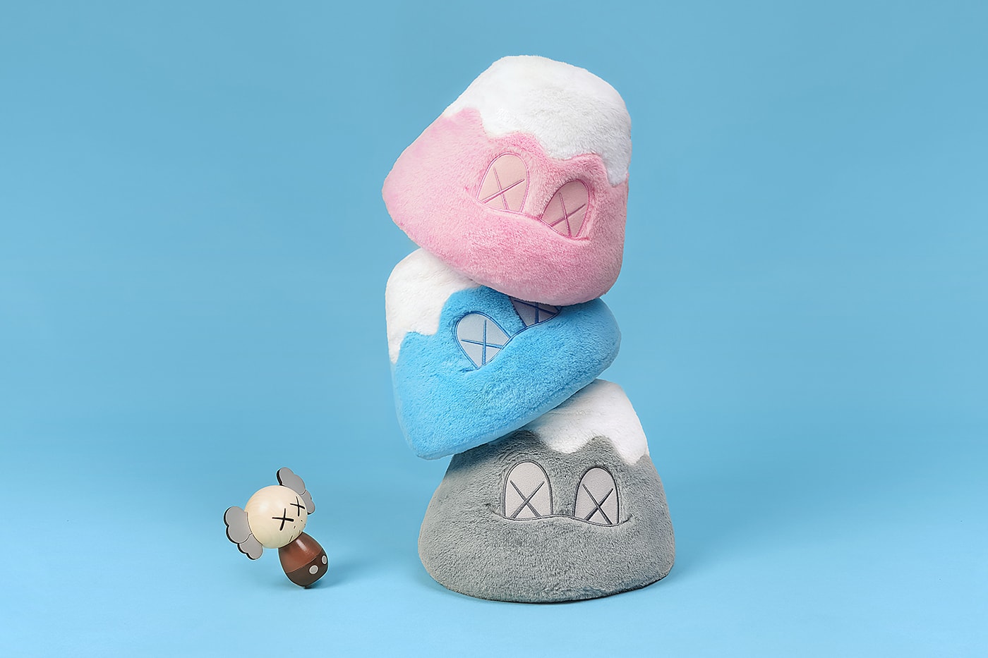 KAWS HOLIDAY Japan Camping Exhibition Mount Fuji