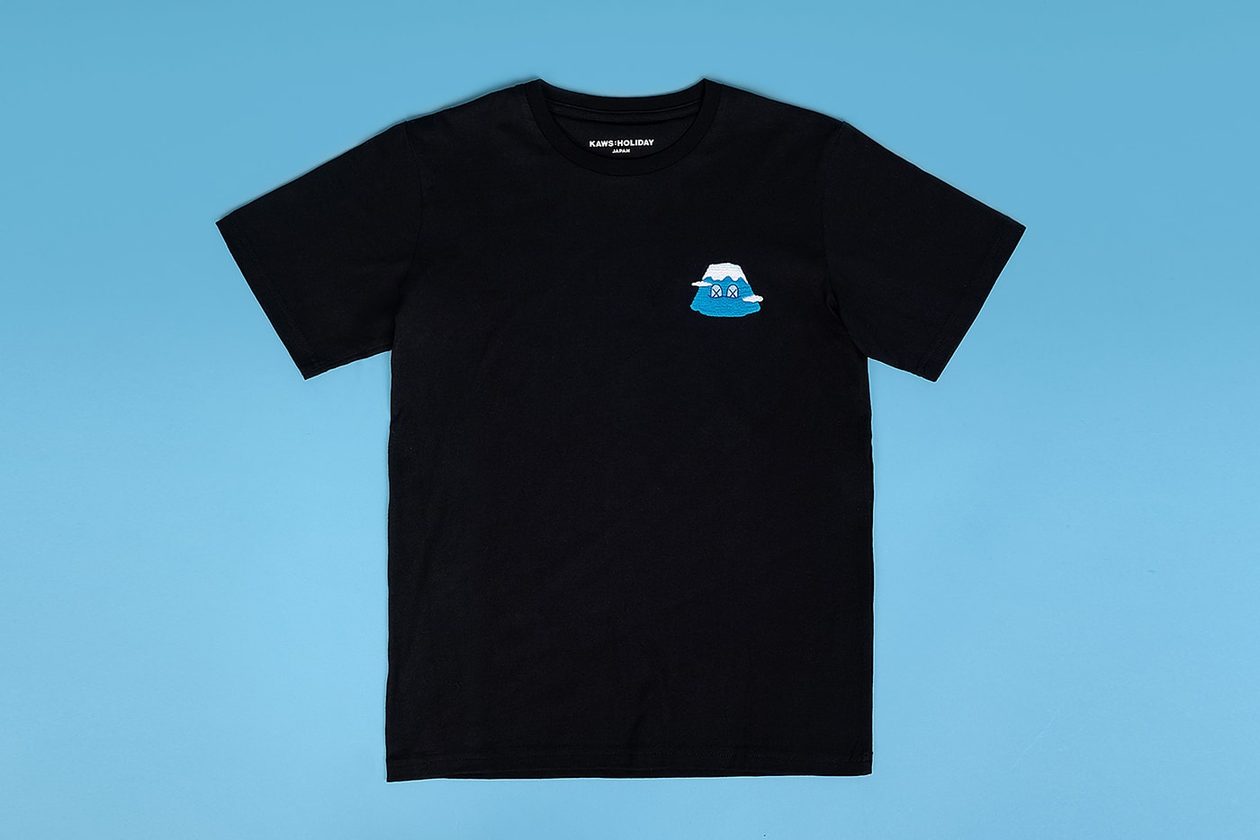 KAWS HOLIDAY Japan Camping Exhibition Mount Fuji