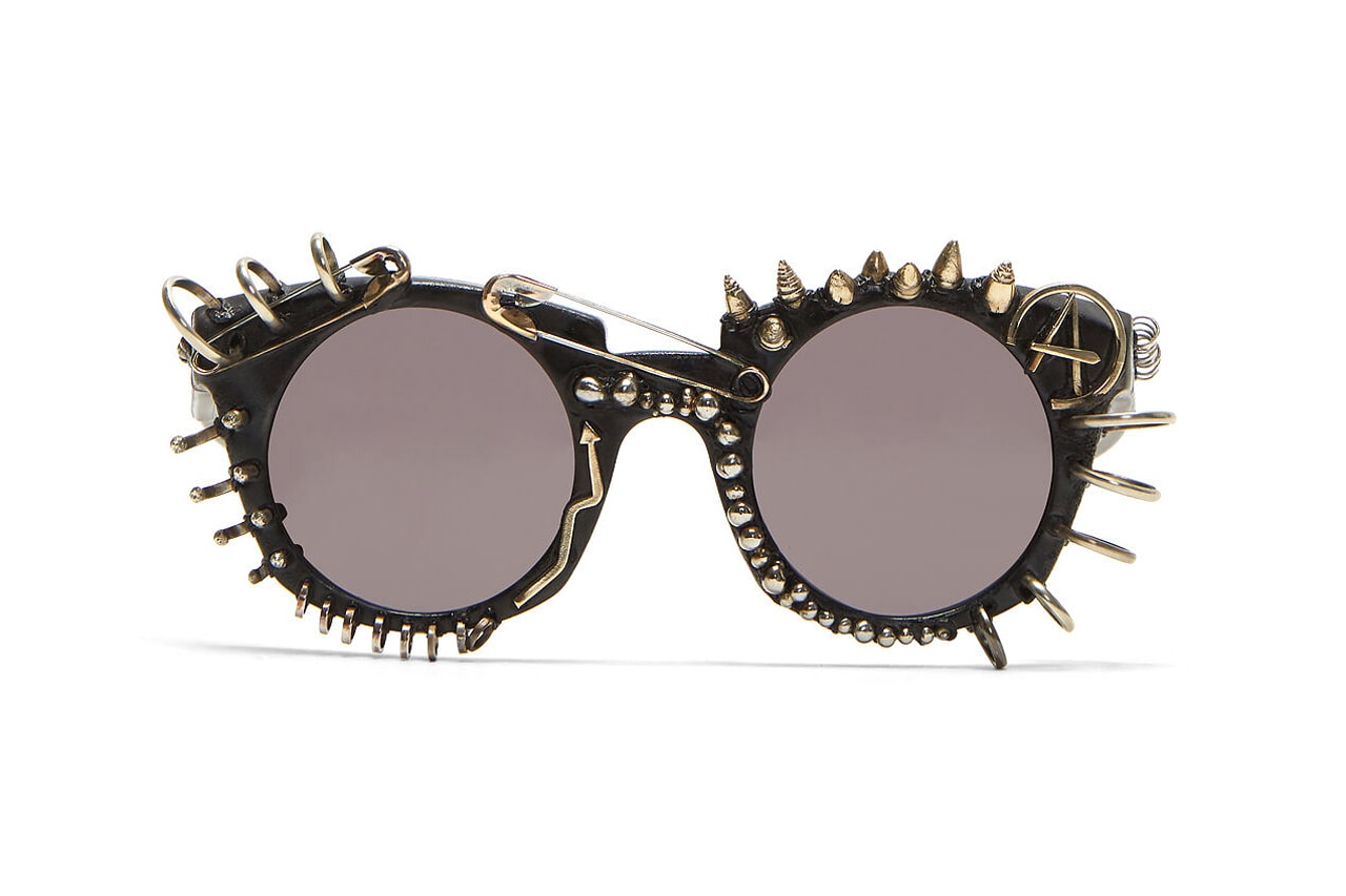 kuboraum mask u6 sunglasses in black spiked colorway release spring summer 2019 two tone mask h11 y5 in green sunglasses sid vicious sex pistols steampunk