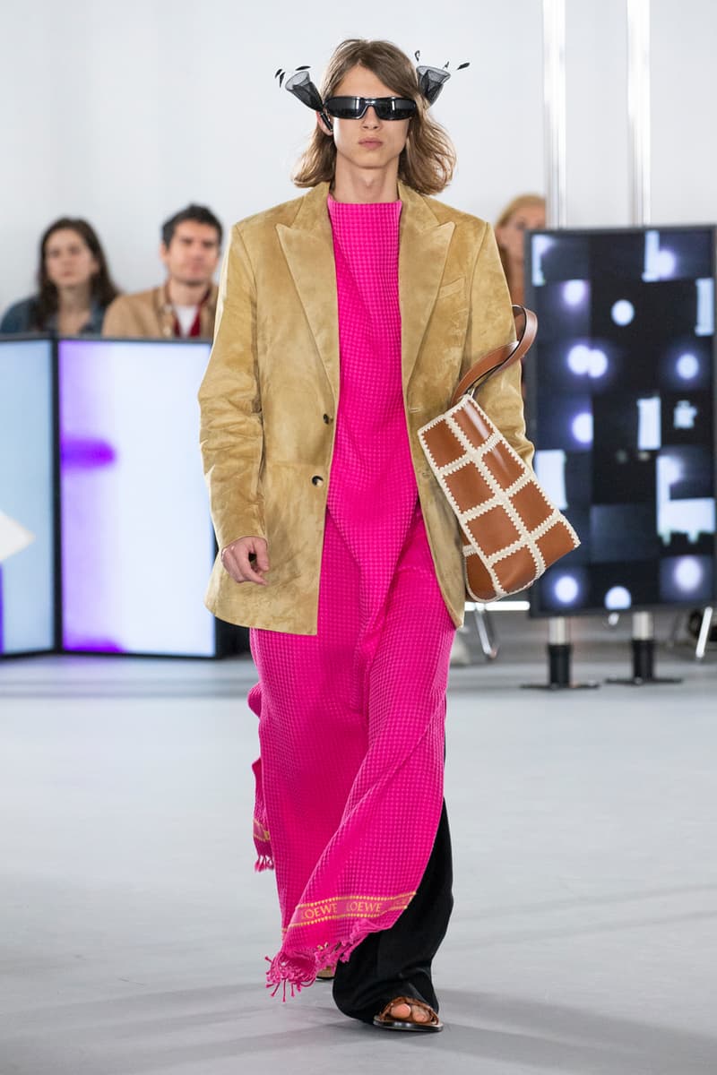 loewe spring summer 2020 mens runway show collection paris fashion week 