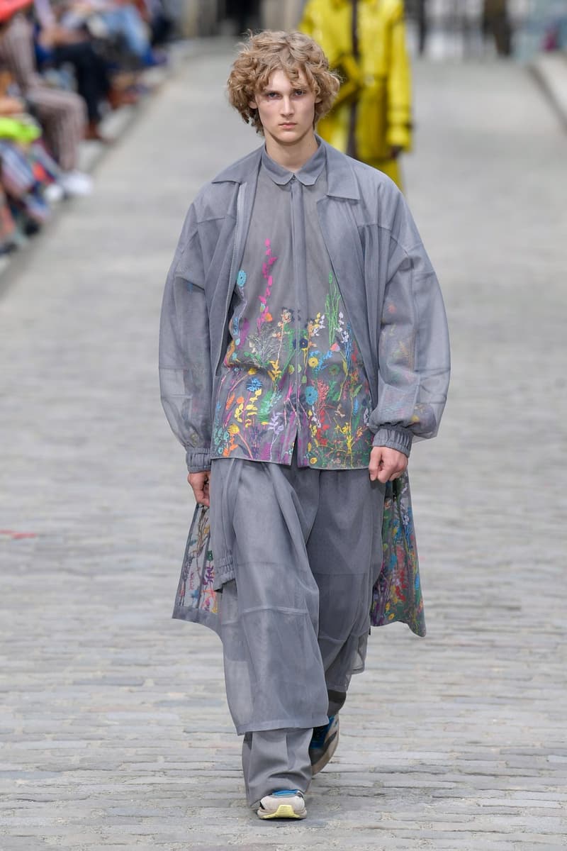 Louis Vuitton SS20 Paris Fashion Week Runway Show mens spring summer 2020 virgil abloh Héctor Bellerín