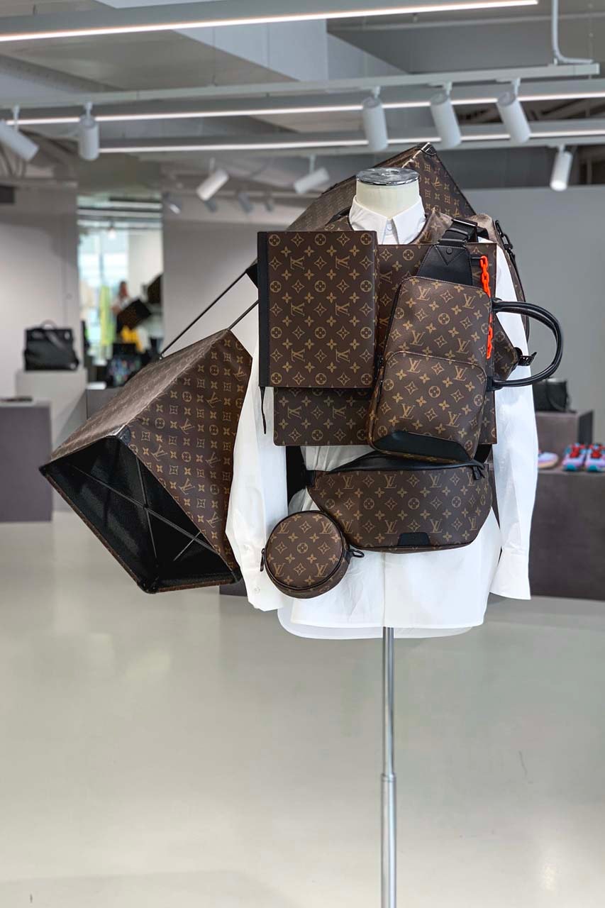 Louis Vuitton Spring/Summer 2020 Runway Details showroom collection ss20 paris fashion week virgil abloh pfw menswear trunk duffel bag sneakers shoes 503 high top 