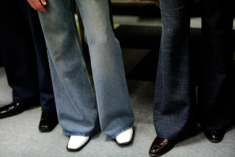 Martine rose london nike spring summer 2020 fashion week mens backstage look closer look promising britain badge t-shirt shirt jersey sweatshirt trouser sneaker trainers