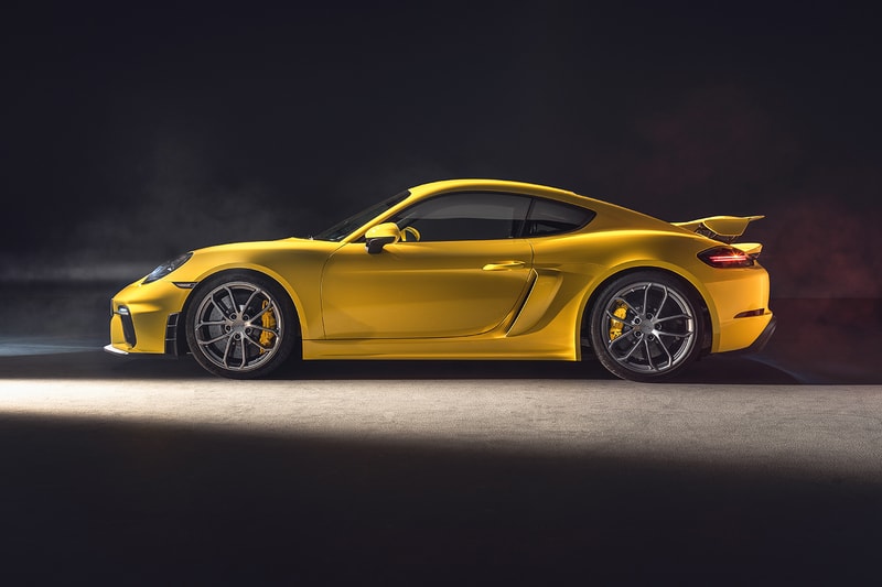 Porsche 718 Cayman GT4 and Spyder Release Info luxury sportscar cars racing motorsport german engineering 