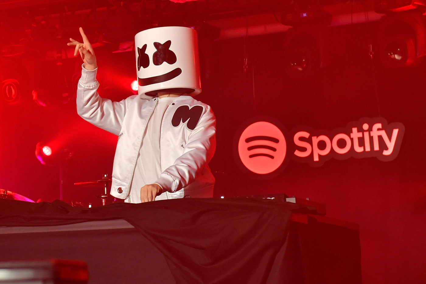 Функция прослушивания в социальных сетях Spotify Информация о выпуске Платформа потоковой передачи музыки DJ 