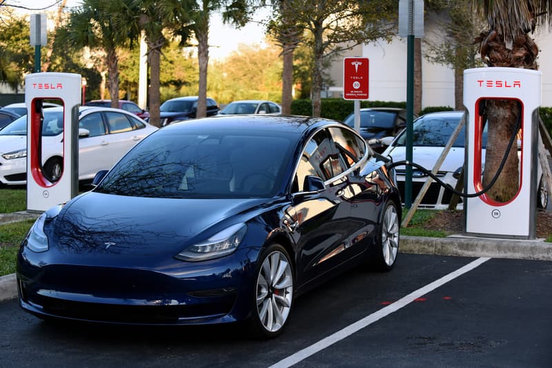 Teslas Hold Value Better Than Gasoline Cars Report Study Electric Vehicle Elon Musk S 3 X Roadster