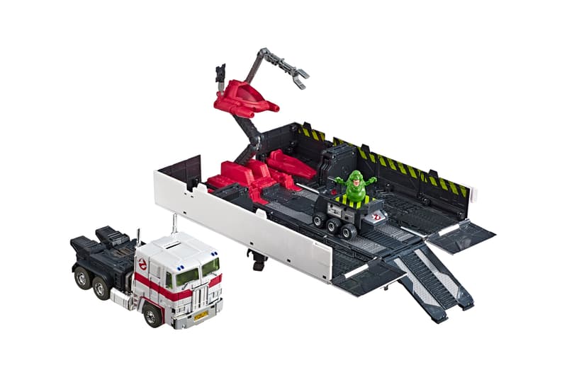 Transformers Ghostbusters MP 10G OPTIMUS PRIME ECTO 35 NTWRK San Diego Comic-Con International Ghost Trap Roller Slimer 1984 35 years Ghostbusters Fan Fest Ernie Hudson