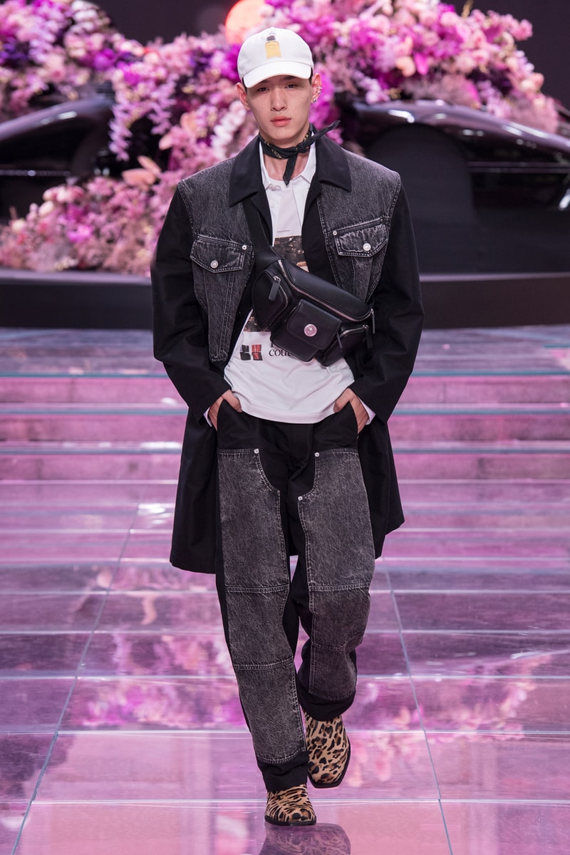 versace mens spring summer 2020 fashion runway show milan fashion week 