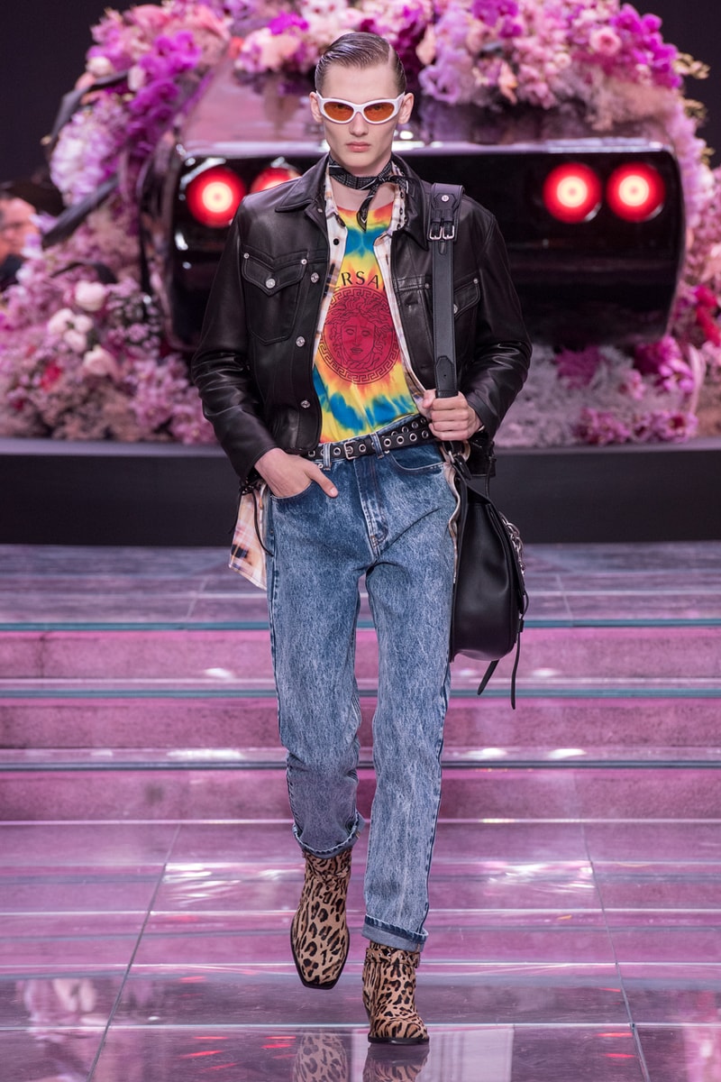 versace mens spring summer 2020 fashion runway show milan fashion week 