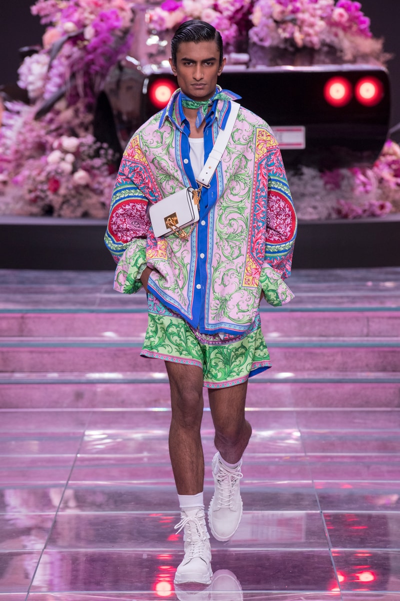 versace mens spring summer 2020 fashion runway show milan fashion week 