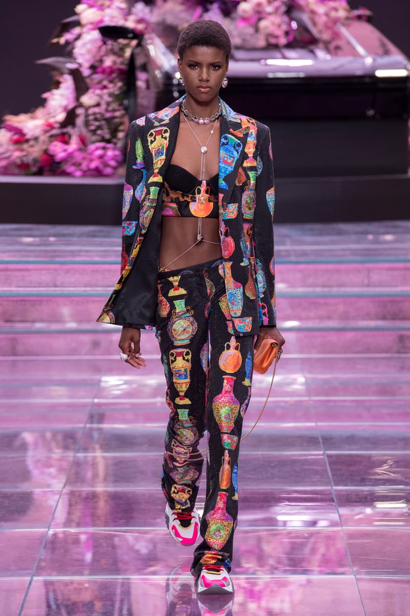 versace mens spring summer 2020 fashion runway show milan fashion week