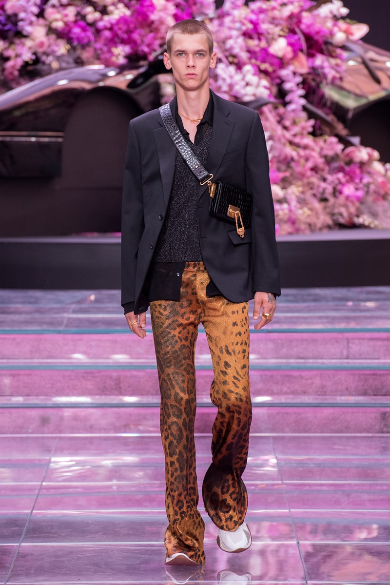 versace mens spring summer 2020 fashion runway show milan fashion week 