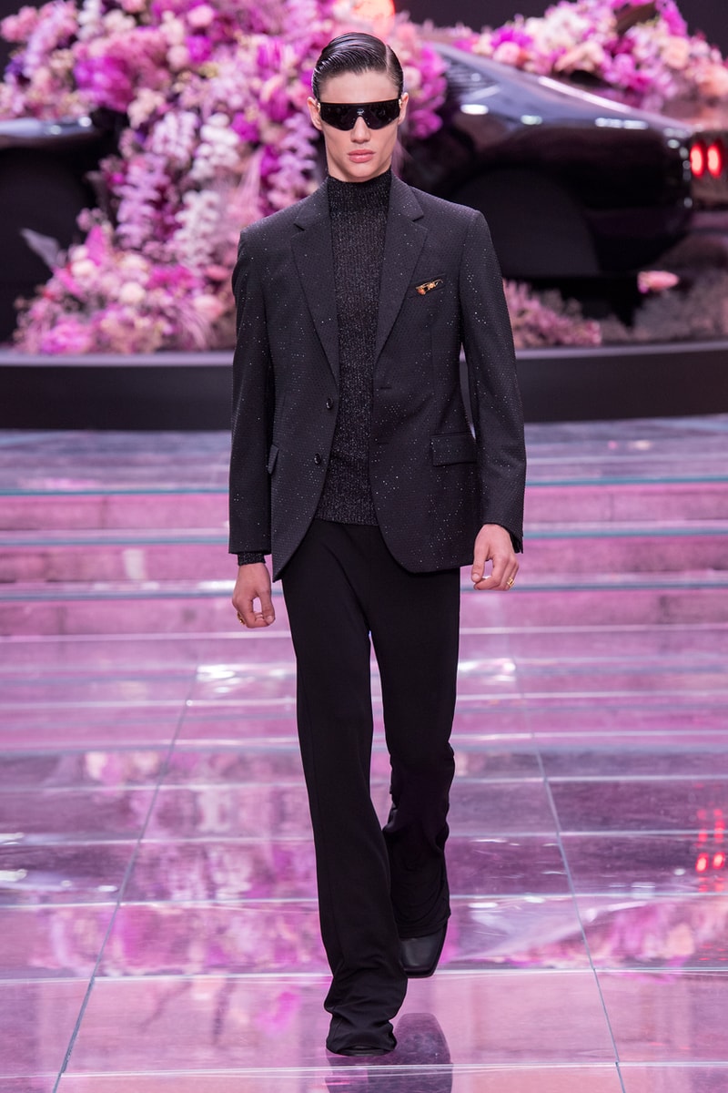 versace mens spring summer 2020 fashion runway show milan fashion week 