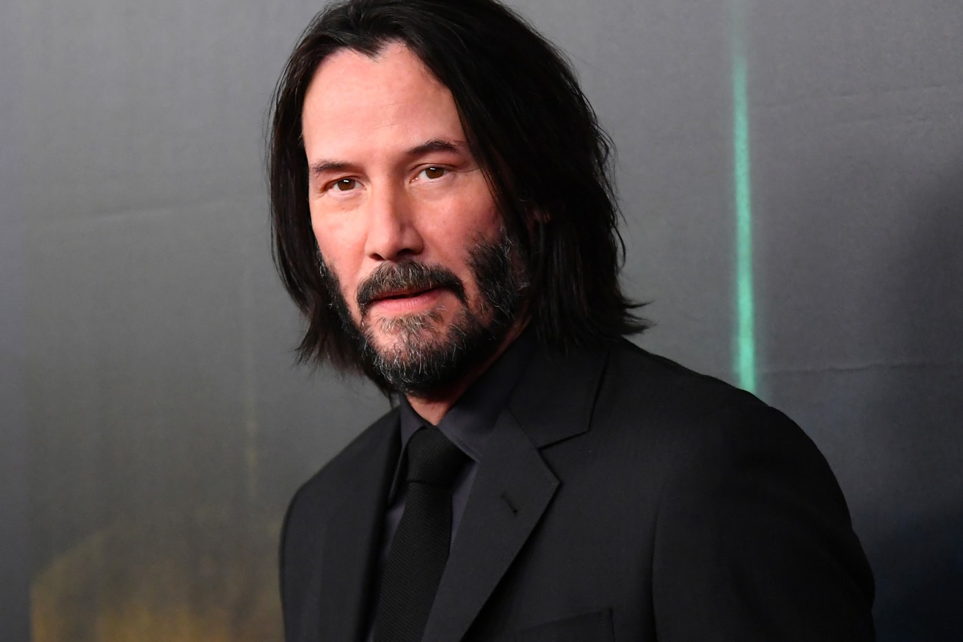 Keanu Reeves Walking to Music Twitter Clips Video Notorious BIG Hilary Duff