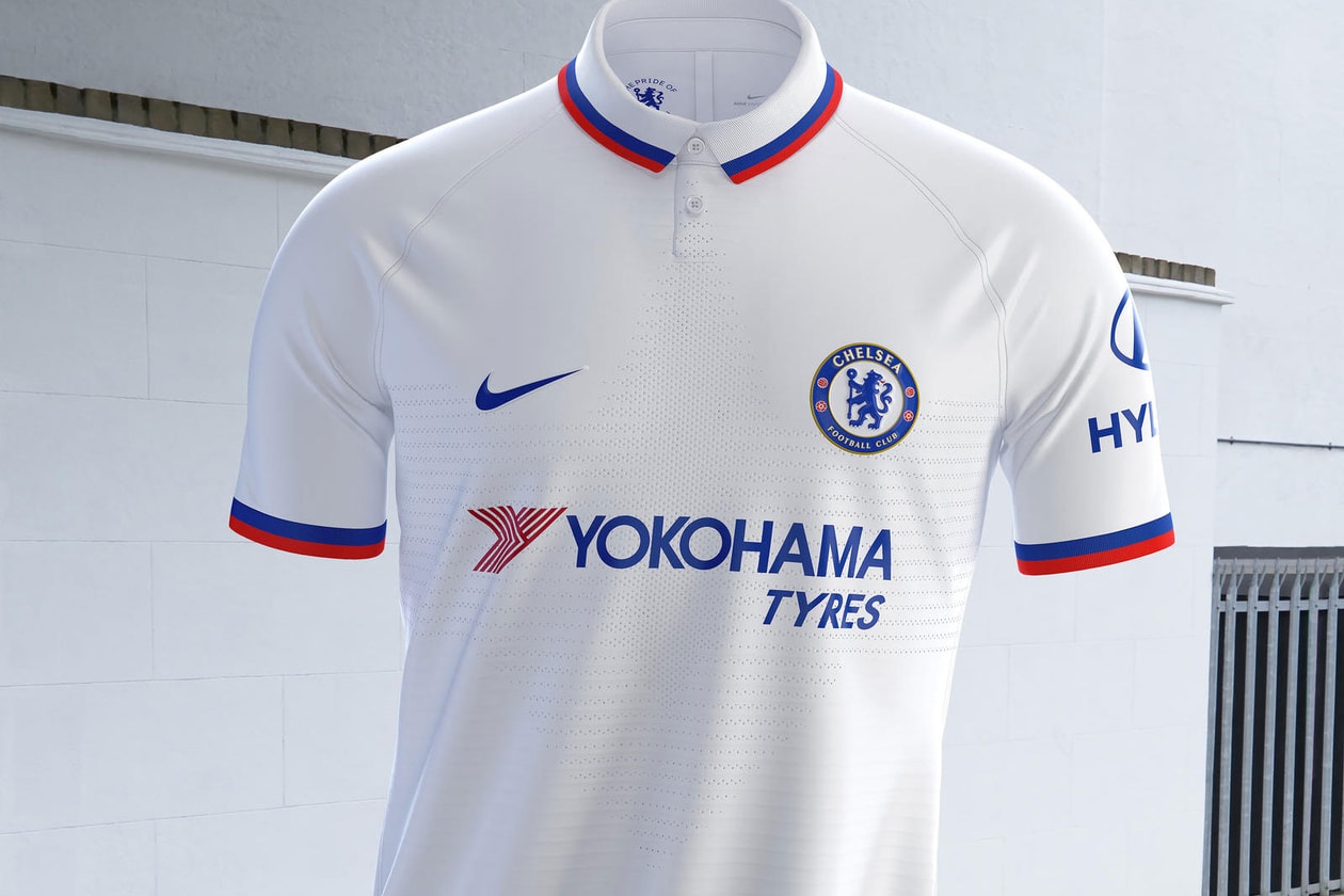 The 10 Best Football Kits of the 2019/20 Season soccer Leicester City Premier League Paris Saint-Germain PSG Real Madrid Champions League Liverpool  nike adidas new balance Arsenal Bayern Munich AS Roma Chelsea Inter Milan