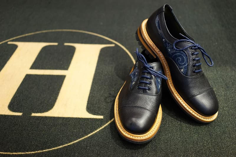 Simple Union x Flying Hawk Studio x Tricker's Oxford custom shoes indigo artwork Japanese traditional navy leather england