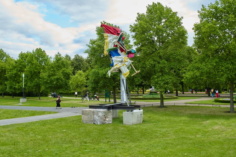 frieze sculpture london artworks sculptures artists tom sachs tracey emin robert indiana vik muniz jaume plensa