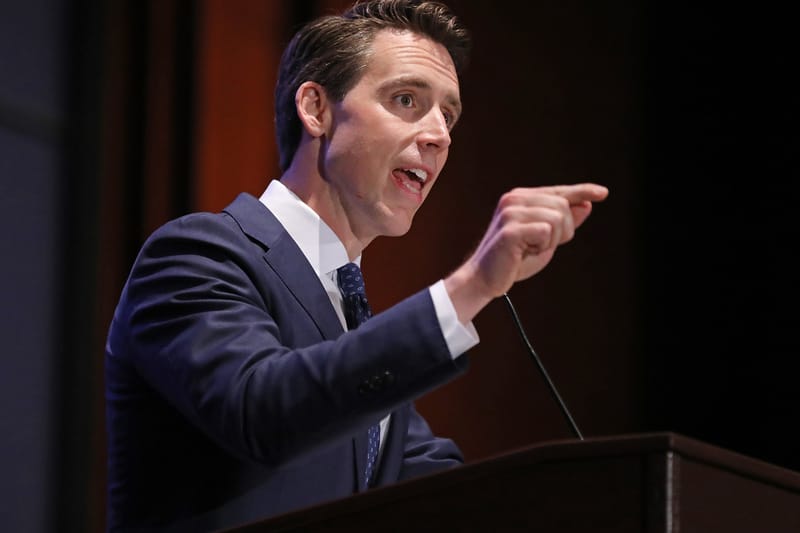 New Bill Seeks to Ban Autoplay Videos & Endless Scrolling