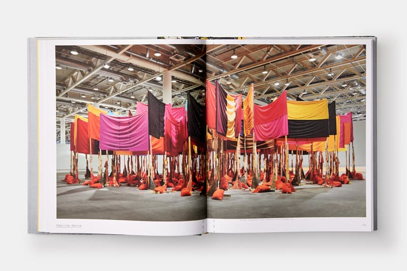 Phaidon Vitamin T: Threads and Textiles in Contemporary Art Book Jenelle Porter Phyllida Barlow Do Ho Sun