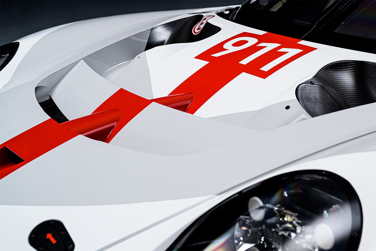 Porsche 2019 911 RSR GTE for WEC Info FIA World Endurance Championship racing motorsports speed 