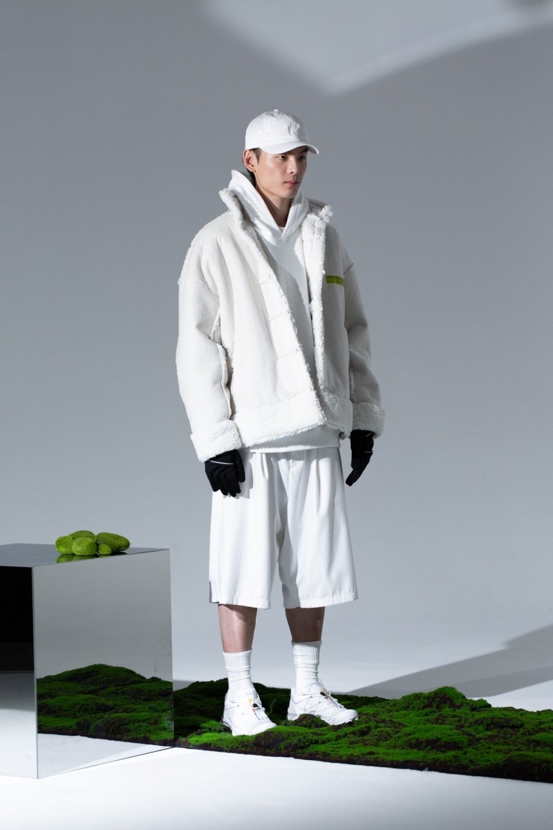 ROARINGWILD Fall Winter 2019 Lookbook collection Jackets Shirts Pants Hats Bags Fluorescent Violet Yellow Blue Black White Gray Leather