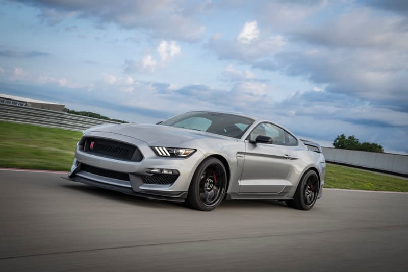 2020 Mustang Shelby GT350R Upgrade Exhaust Resonators Chassis Technology B&O Speakers Front Suspension Geometry Sports Car Ford Performance