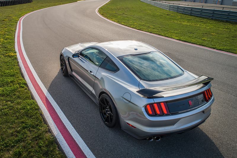 2020 Mustang Shelby GT350R Upgrade Exhaust Resonators Chassis Technology B&O Speakers Front Suspension Geometry Sports Car Ford Performance