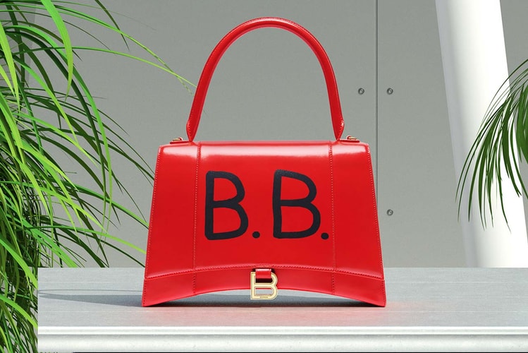 Balenciaga to Offer On-Site Customization of Winter 2019 Bags