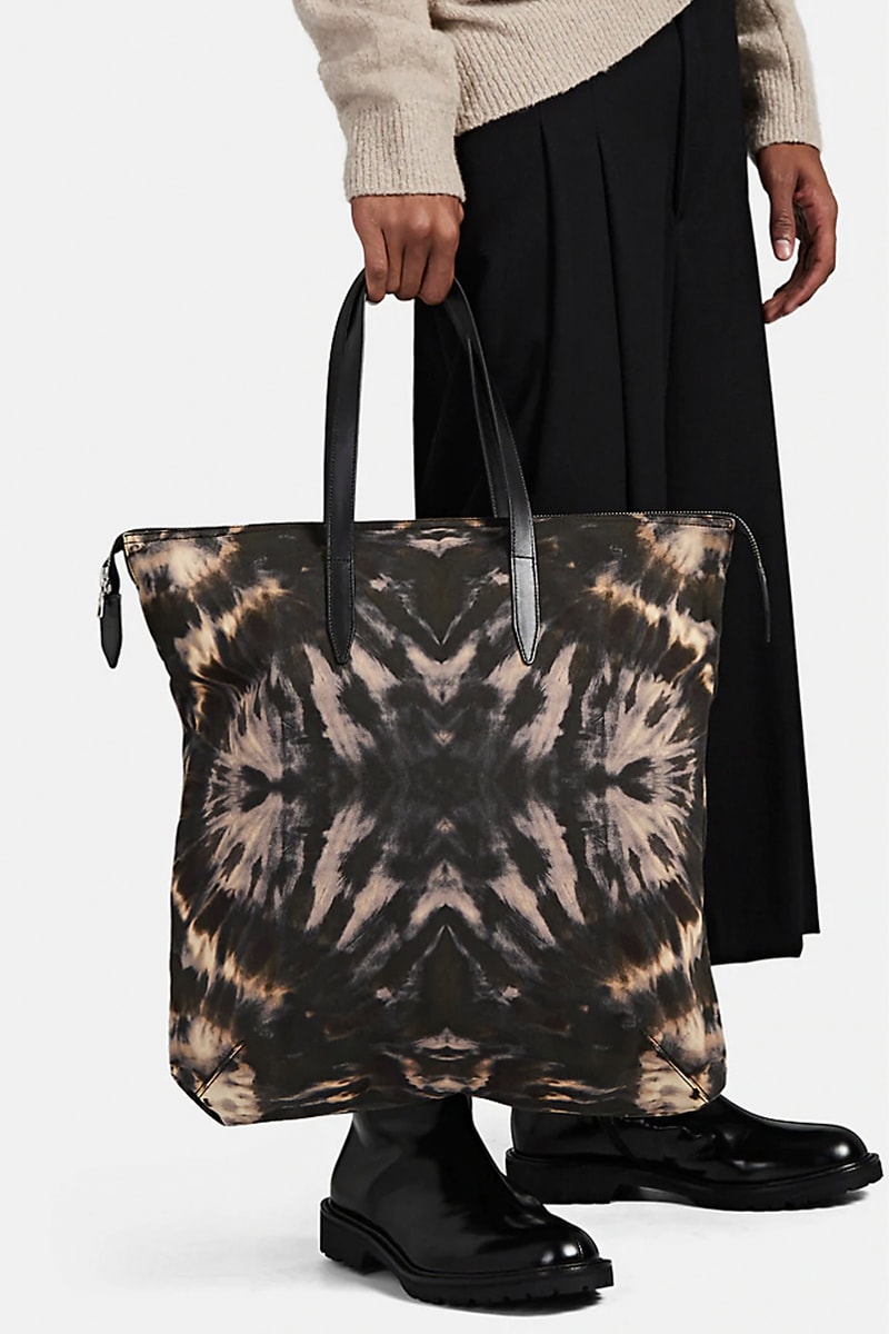 Dries Van Noten Fall Winter 2019 FW19 Collection Runway Tie-Dye-Motif Canvas Tote Bag Quilted Nylon Multicolored Monochrome Belgian Designer Barneys New York