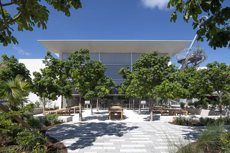 Look Inside Apple Wavy Aventura Store Miami Architecture Foster + Partners