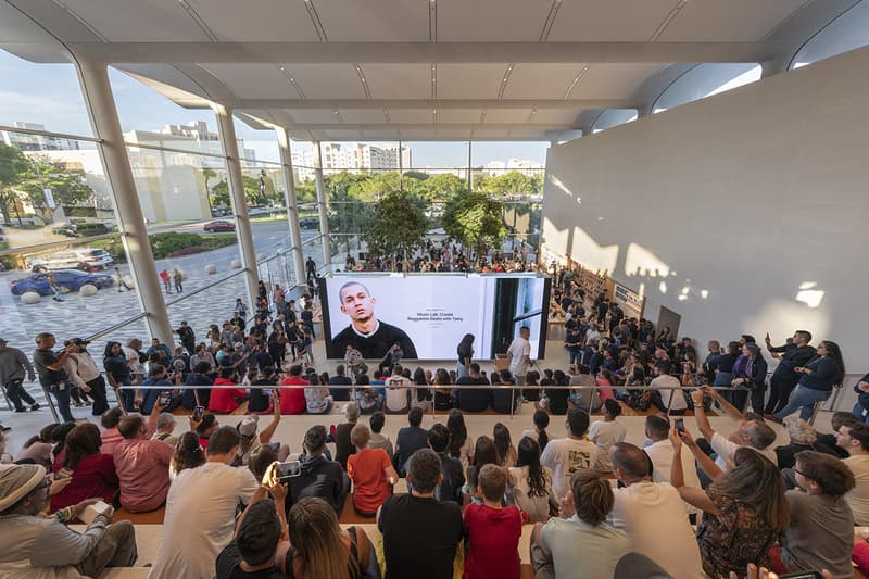 Look Inside Apple Wavy Aventura Store Miami Architecture Foster + Partners