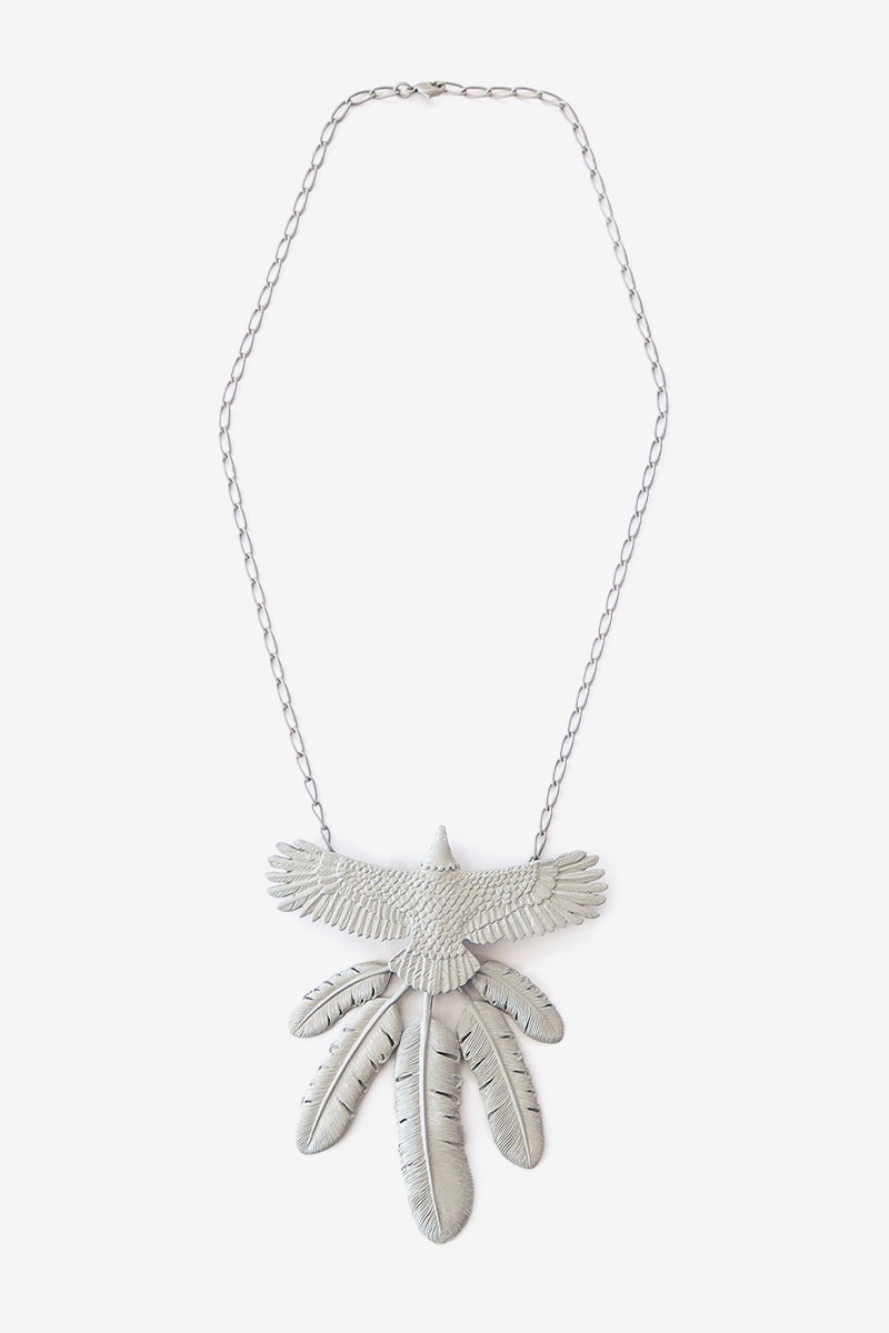 KAPITAL Alloy Lacquer Eagle Necklace White pink olive turquoise grey black light purple goros jewelry craftsmanship japan carving feathers native american navajo accessories