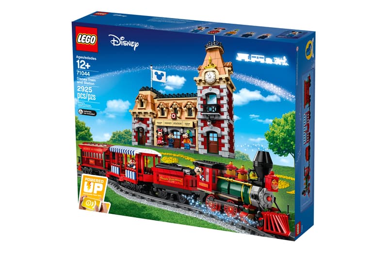 LEGO Disney Parks® Landmark Train Station Mickey Mouse Minnie Mouse Chip Dale Goofy Red Gray Orange Blue Green