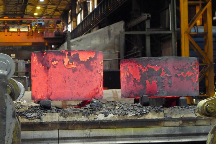 Richard Serra's Hulking 'Rounds' Sculpture Will Dissect Gagosian's New York Space