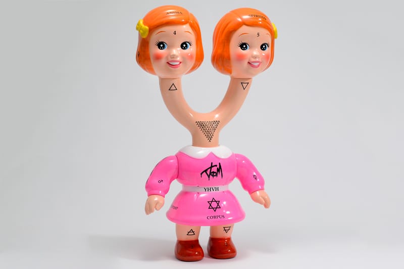 Artist Takahiro Komuro Unveils Trippy Wooden Sculptures in Tokyo