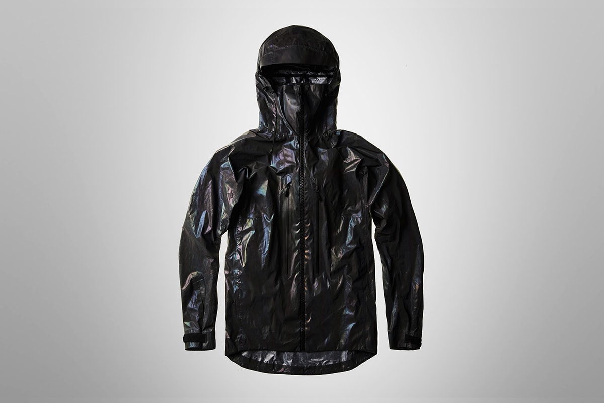 Vollebak Black Squid Jacket Release metallic black liquid metal Info Buy Release Technical Techwear Fashion Reflective ski snowboard