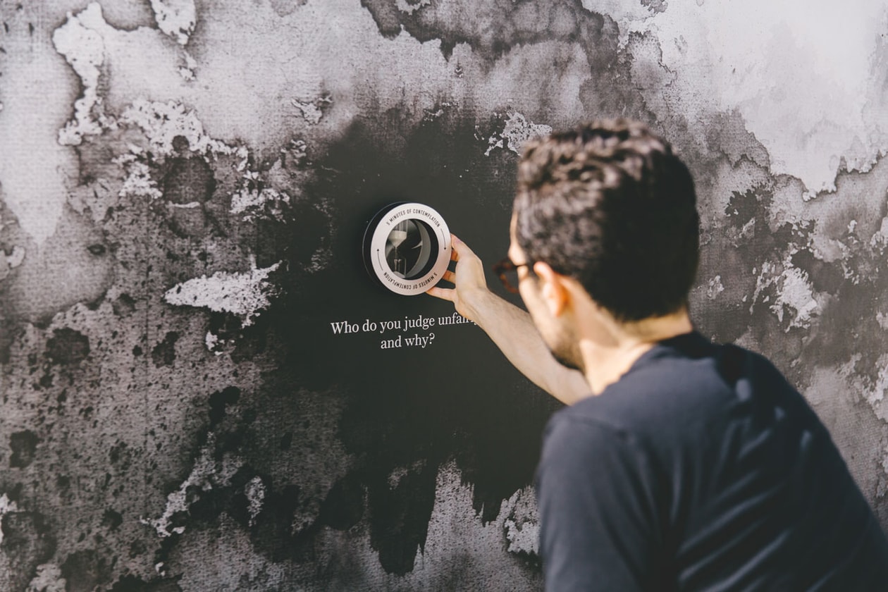 Annenberg Space for Photography walls defend divide divine los angeles musuem