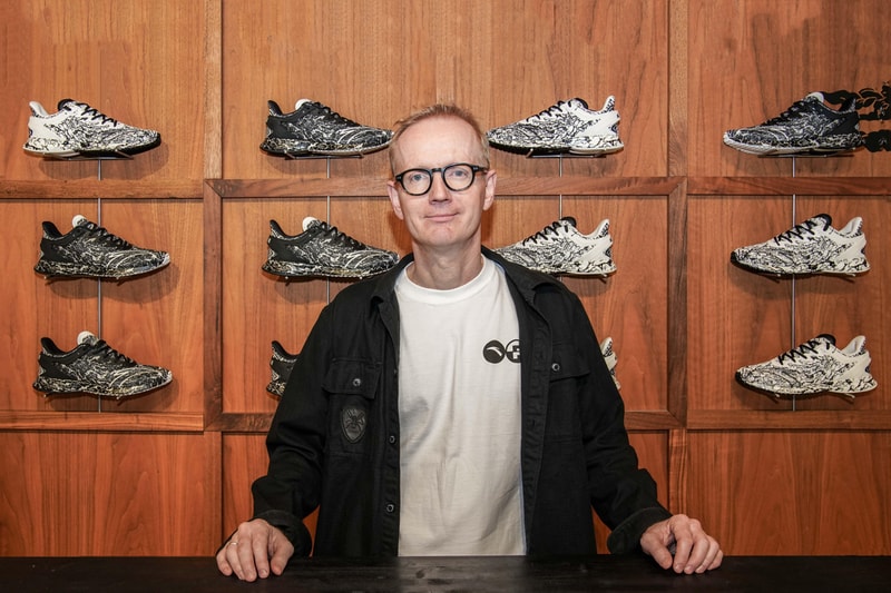 ANTA Debuts the C202/2.0 With Berlin Launch black white china art chinese traditional running athletics marathon running runner sportswear sports 