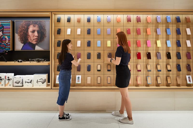 Apple Opens Largest Japan Store in Tokyo Marunouchi business district shop architecture design foster partners