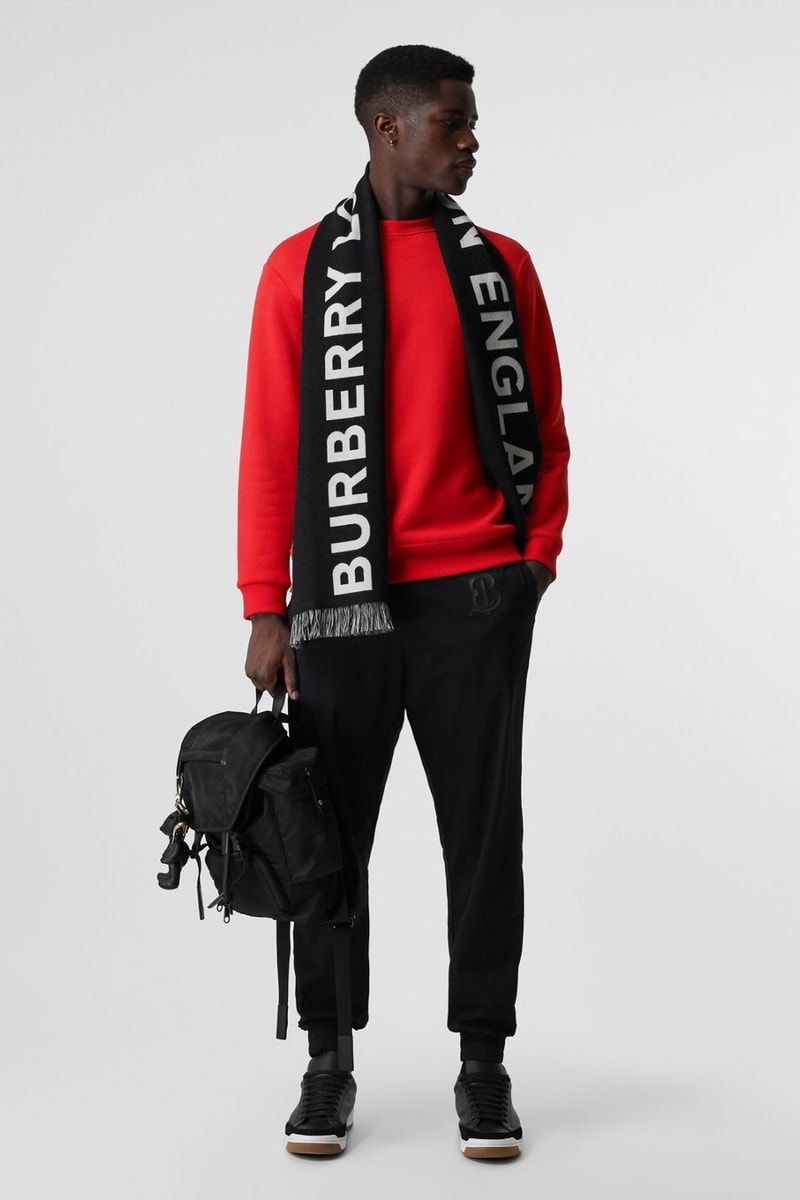 Burberry Adds a Luxe Take to the Football Scarf soccer scarves accessories london lookbooks fall winter 2019