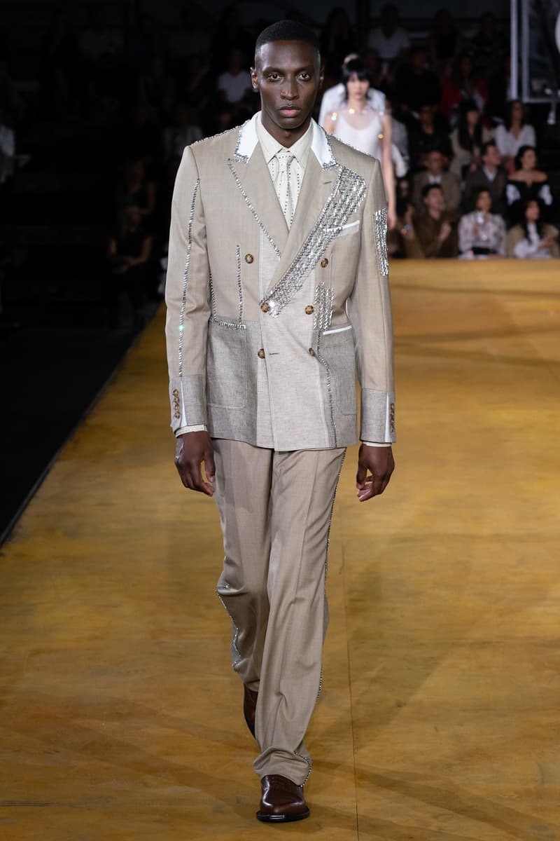 Burberry London Fashion Week Spring Summer 2020 Runway Show Riccardo Tisci suits jackets outerwear streetwear 