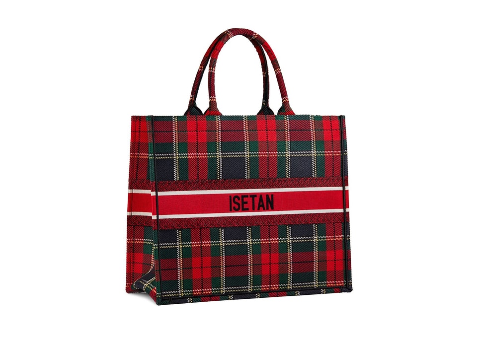 DIOR Releases Exclusive Items for Isetan Shinjuku's 20th Anniversary