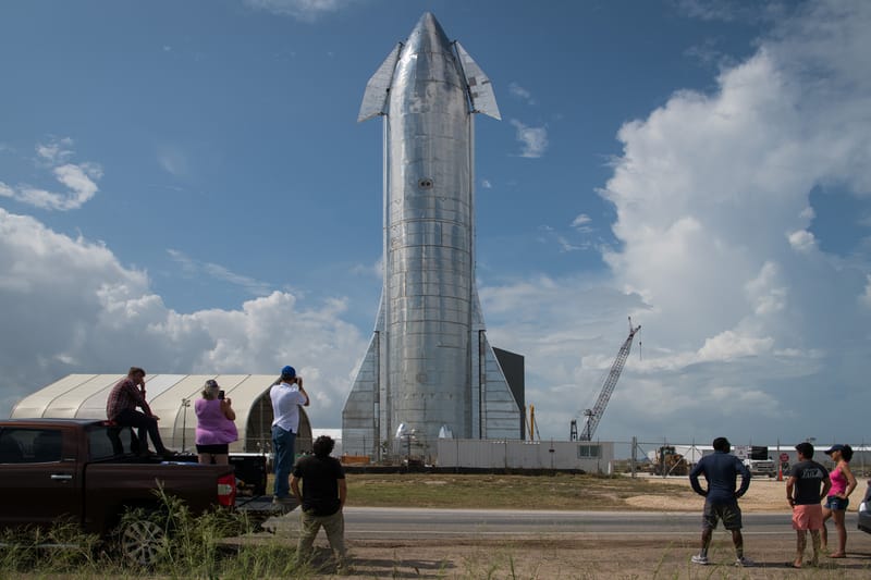 Elon Musk Unveils SpaceX's Starship Prototype