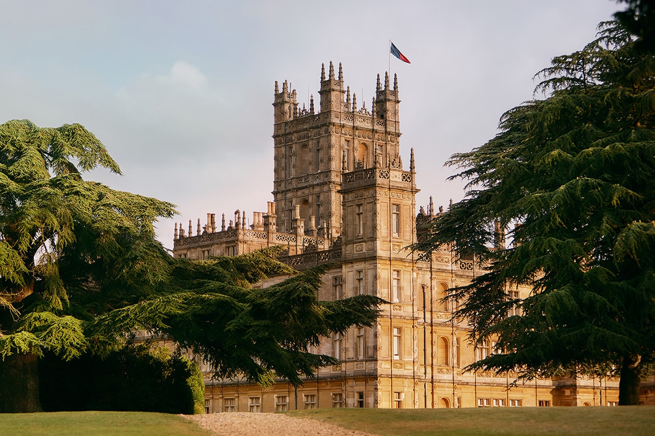 Rent Downton Abbey Castle Airbnb Listing Exclusive One Night Royalty England Travel
