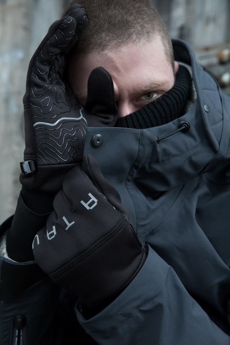 KRAKATAU Fall/Winter 2019 Collection Lookbook Jackets Parkas Coats Graphene Technology Black Green Purple Yellow Brown Camouflage 